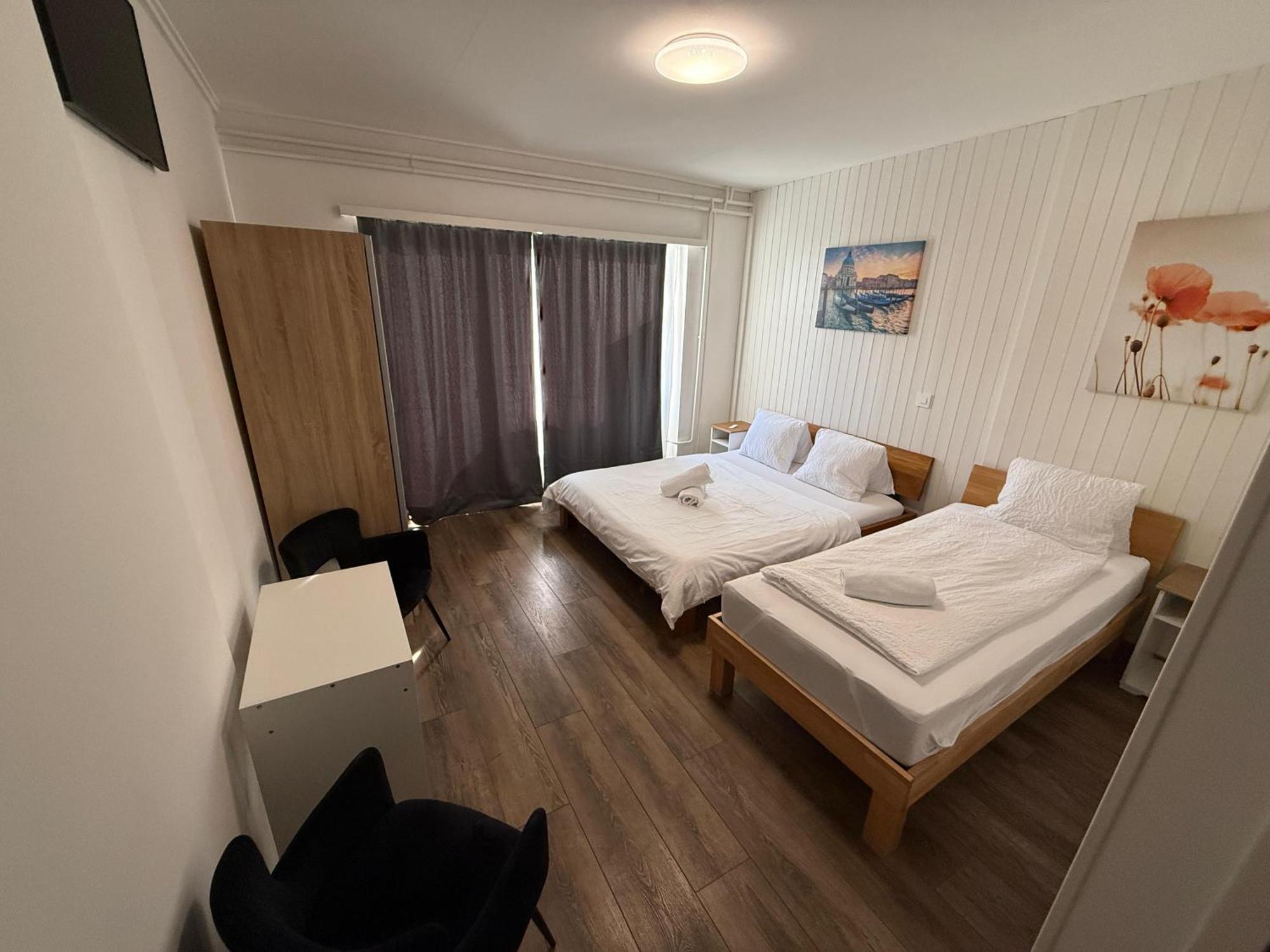 Hotel Christina ヴィルダースヴィル エクステリア 写真